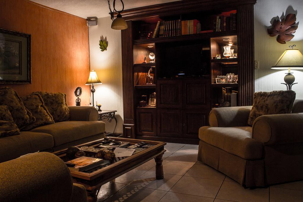 Mi Casa, Tu Casa Apartment Guatemala City Exterior photo